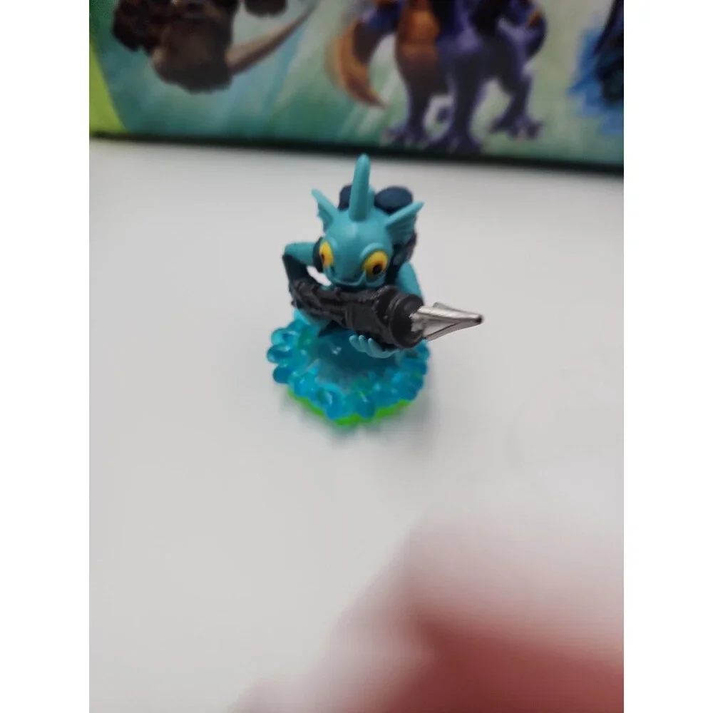 16 Skylanders Spyro's Adventure Zip Up Case